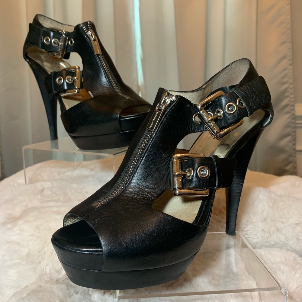 Michael Kors Zip/Buckle Front Leather Heels 7.5